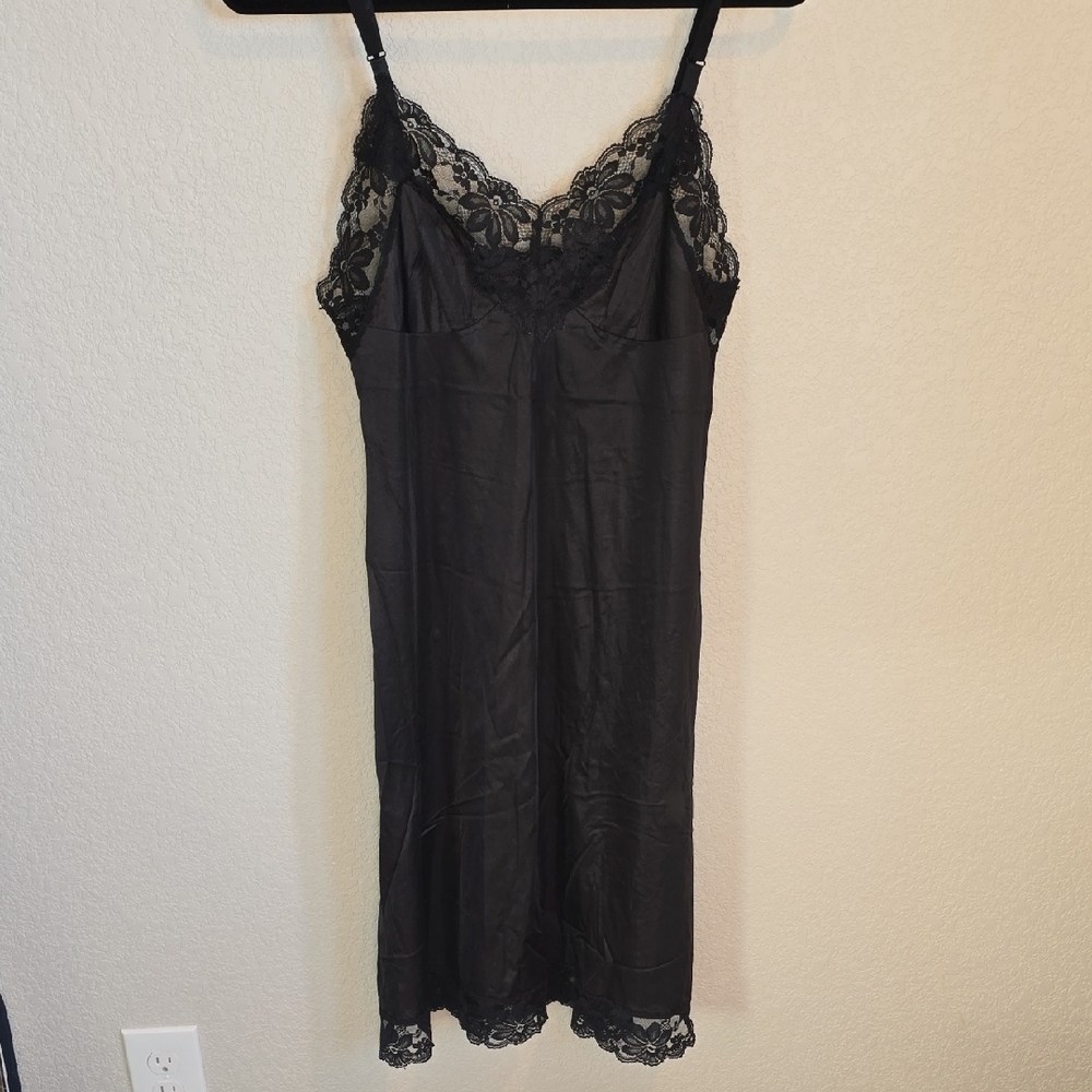 Vintage Lorraine Black Lace Trim Full Slip Dress - Size Tall 34 - Made in USA